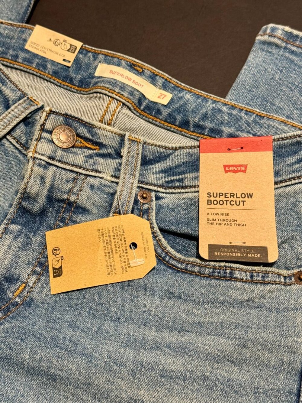 New Women's Levi's Blue Jeans 27x32 Superlow Bootcut With Tags - Picture 3 of 8